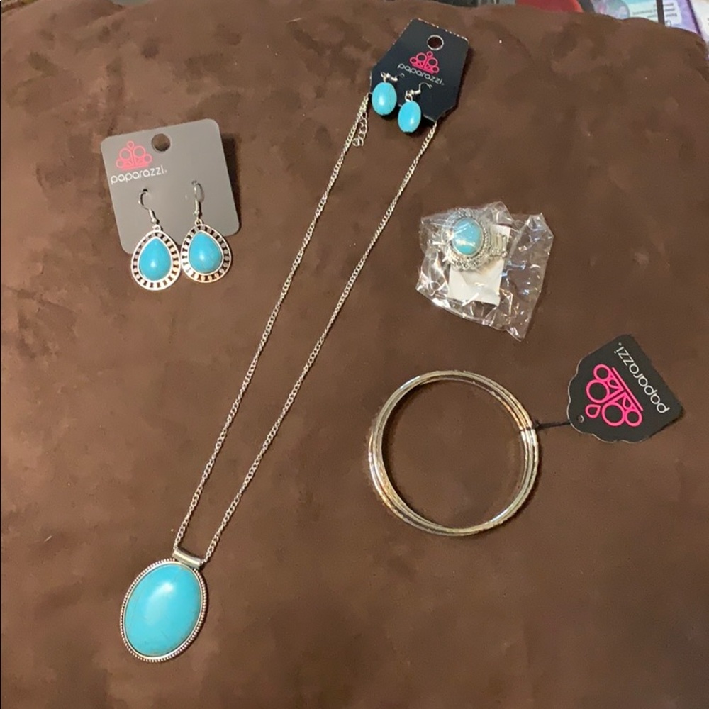 Paparazzi turquoise necklace lot NWT